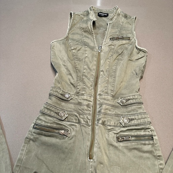 bebe olive green denim jumpsuit sleveless front zipper - Picture 8 of 17